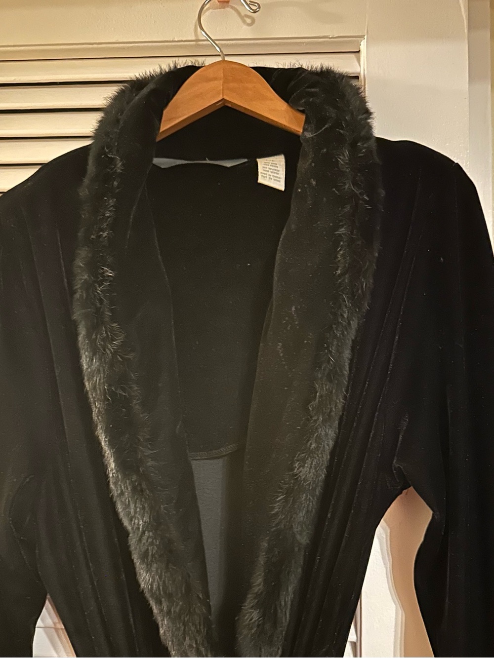 Jasmine Black Velvet Robe with Faux-Fur Trim